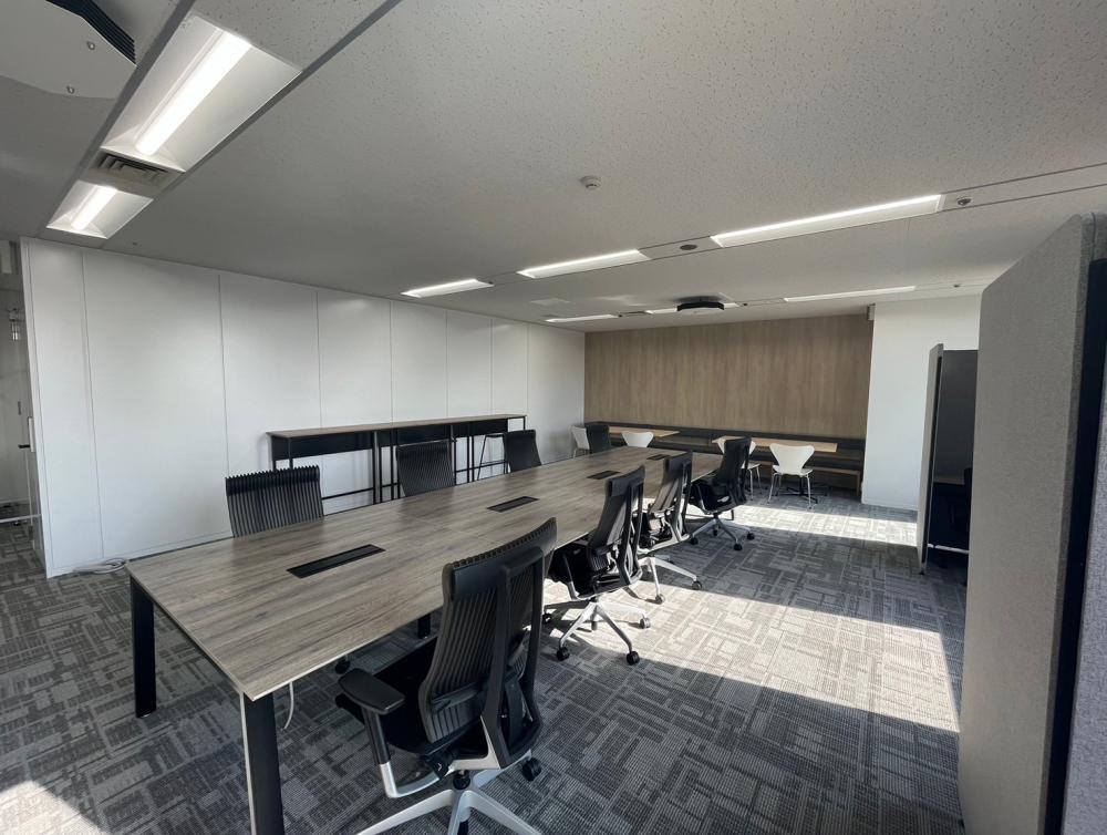 会議室・執務室全てに什器付き！の居抜き賃貸オフィス物件(約35坪) ｜居抜きオフィス物件検索サイト【vivit-ビビット】（3）