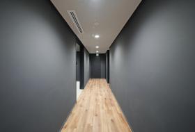 天井スケルトン 会議室2部屋設置の居抜き賃貸オフィス物件(約75坪) ｜居抜きオフィス物件検索サイト【vivit-ビビット】（サムネイル7）