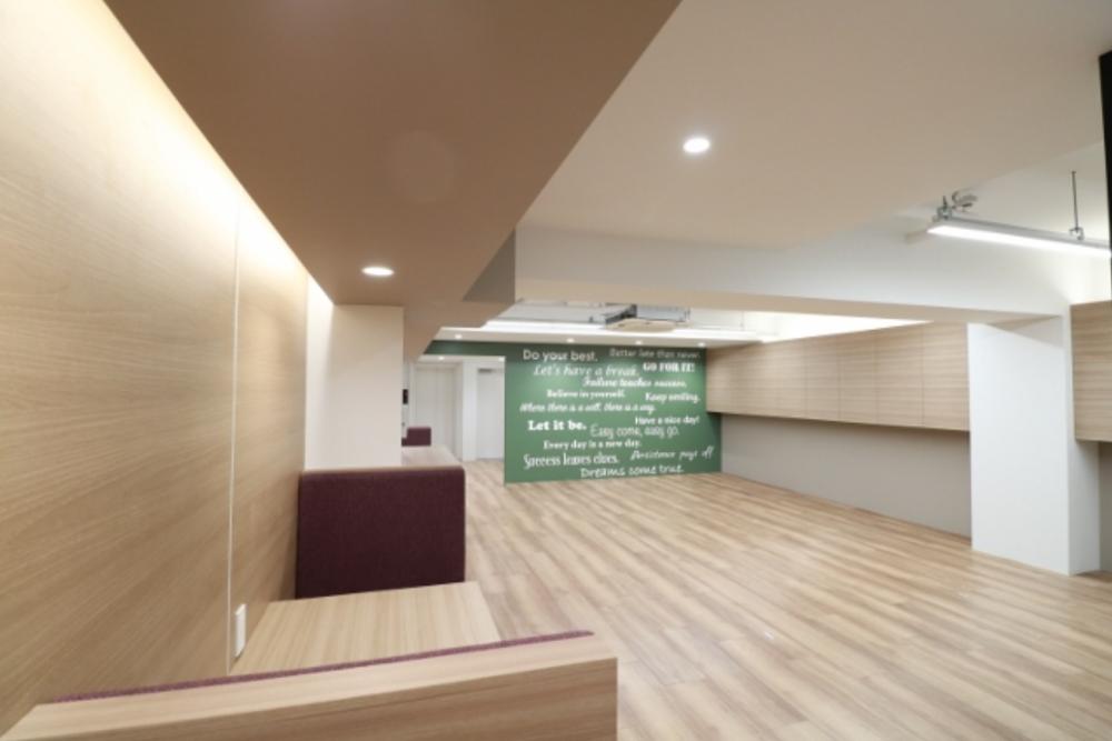 会議室付き！ 什器付き！の居抜き賃貸オフィス物件(約30坪) ｜居抜きオフィス物件検索サイト【vivit-ビビット】（3）