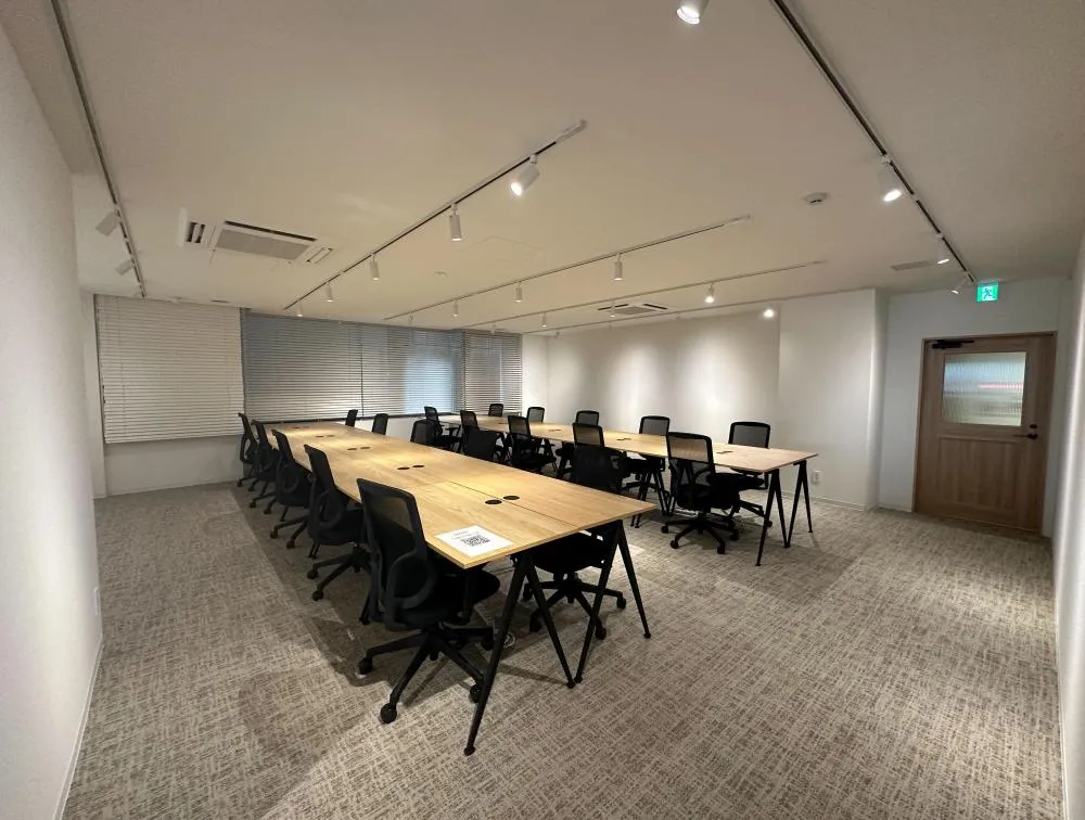 会議室2部屋、すべての家具付きの居抜き賃貸オフィス物件(約70坪) ｜居抜きオフィス物件検索サイト【vivit-ビビット】（7）