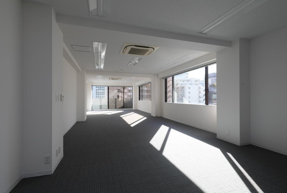 赤羽橋　徒歩1分！ 会議室付きセットアップオフィスの居抜き賃貸オフィス物件(約50坪) ｜居抜きオフィス物件検索サイト【vivit-ビビット】（5）