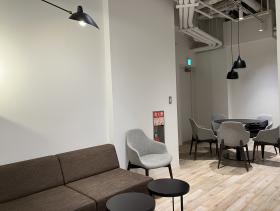 地下に共用ラウンジ・会議室ありの居抜き賃貸オフィス物件(約30坪) ｜居抜きオフィス物件検索サイト【vivit-ビビット】（サムネイル7）