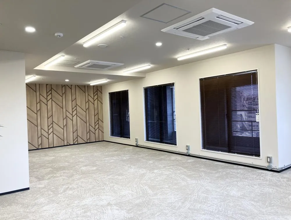 地下に共用ラウンジ・会議室ありの居抜き賃貸オフィス物件(約30坪) ｜居抜きオフィス物件検索サイト【vivit-ビビット】（4）