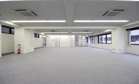 会議室付き 内装付きオフィス！の居抜き賃貸オフィス物件(約60坪) ｜居抜きオフィス物件検索サイト【vivit-ビビット】（サムネイル3）