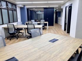フルセットアップ 駅チカ物件の居抜き賃貸オフィス物件(約30坪) ｜居抜きオフィス物件検索サイト【vivit-ビビット】（サムネイル3）