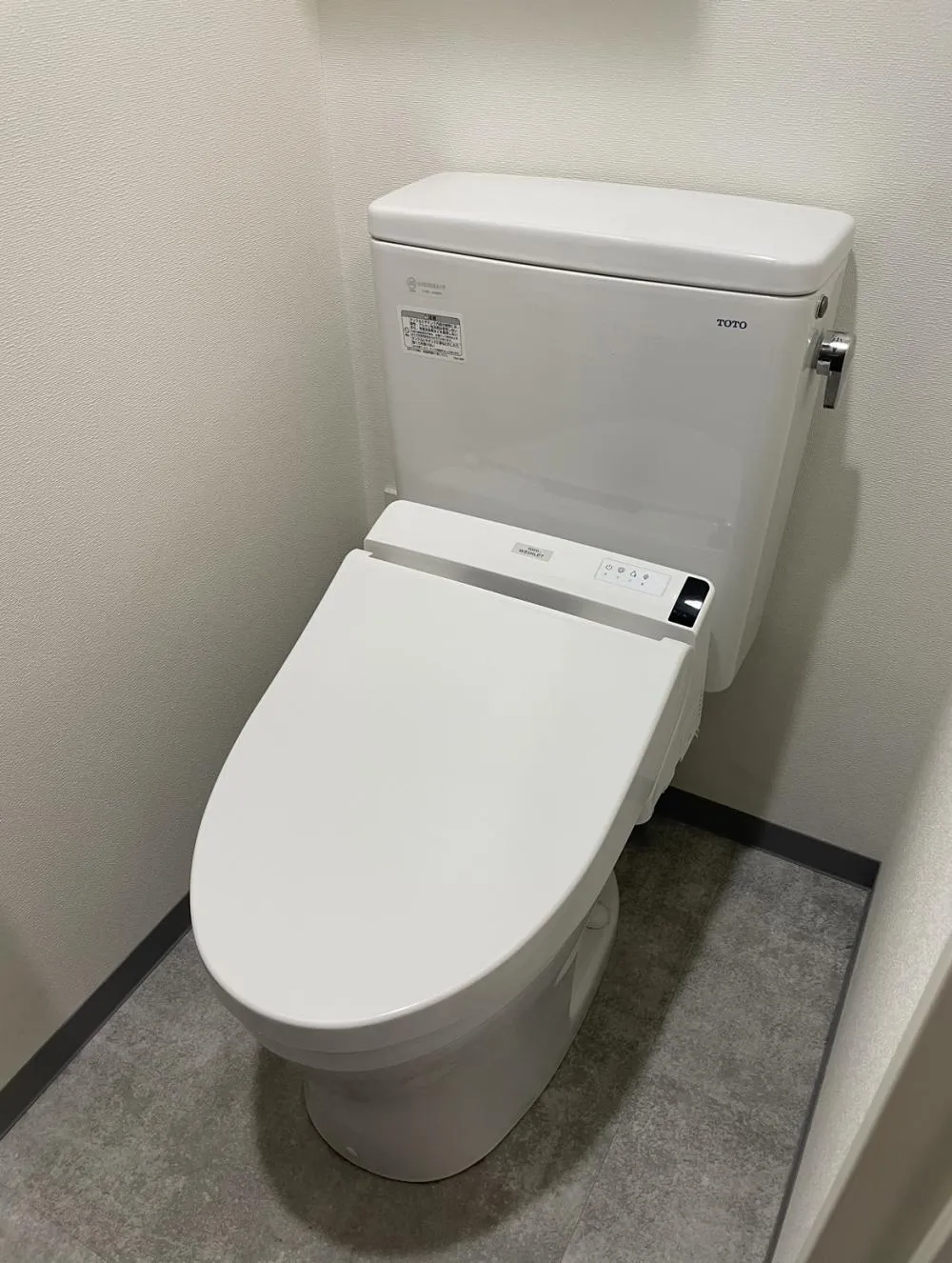 日本橋駅徒歩2分！ トイレ男女別！の居抜き賃貸オフィス物件(約20坪) ｜居抜きオフィス物件検索サイト【vivit-ビビット】（5）