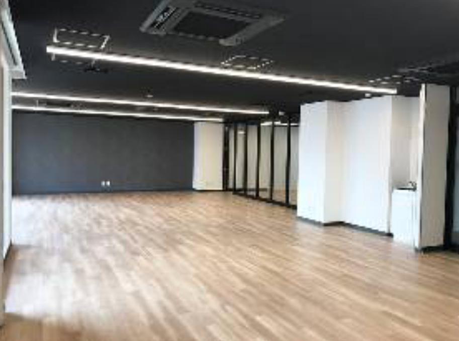 会議室1つ造作済み セットアップオフィスの居抜き賃貸オフィス物件(約40坪) ｜居抜きオフィス物件検索サイト【vivit-ビビット】（3）