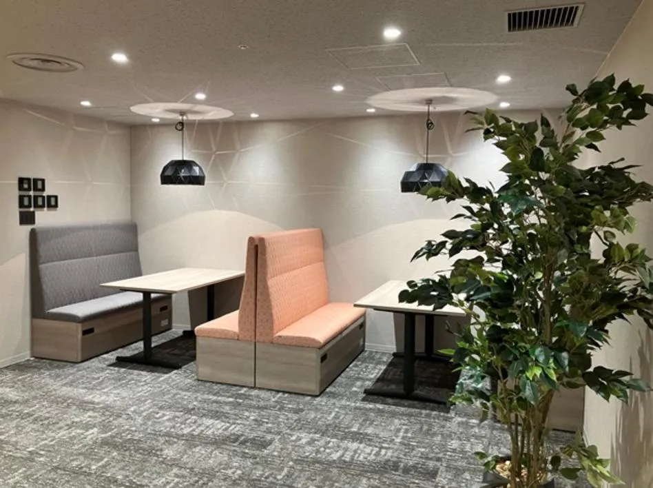 使い勝手のいいレイアウト お洒落な内装の居抜き賃貸オフィス物件(約150坪) ｜居抜きオフィス物件検索サイト【vivit-ビビット】（5）