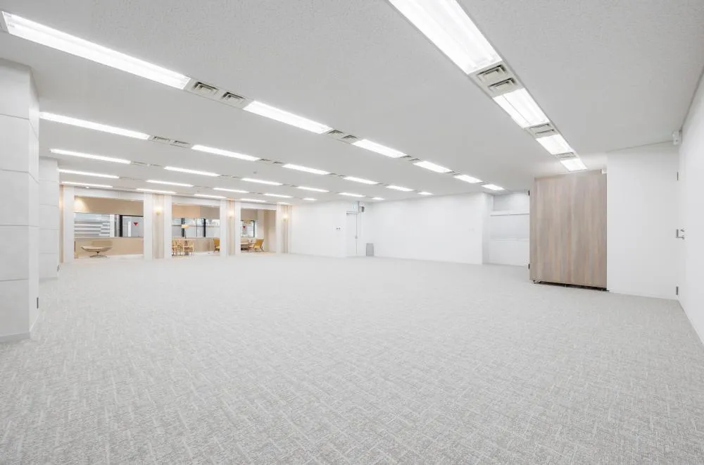 会議室2室付き！ ラウンジスペースも充実！の居抜き賃貸オフィス物件(約85坪) ｜居抜きオフィス物件検索サイト【vivit-ビビット】（9）