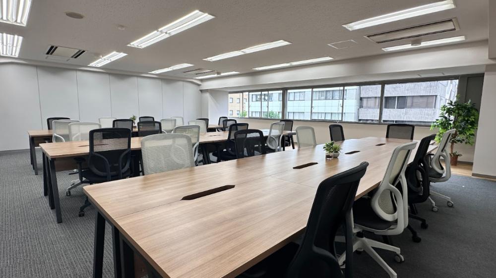 什器付き！ 会議室付き！の居抜き賃貸オフィス物件(約40坪) ｜居抜きオフィス物件検索サイト【vivit-ビビット】（4）