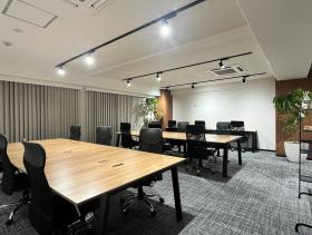 全体什器付き フルセットアップオフィスの居抜き賃貸オフィス物件(約30坪) ｜居抜きオフィス物件検索サイト【vivit-ビビット】（サムネイル8）
