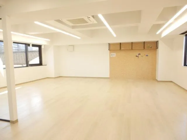会議室1部屋付き！セットアップオフィスの居抜き賃貸オフィス物件(約25坪) ｜居抜きオフィス物件検索サイト【vivit-ビビット】（3）