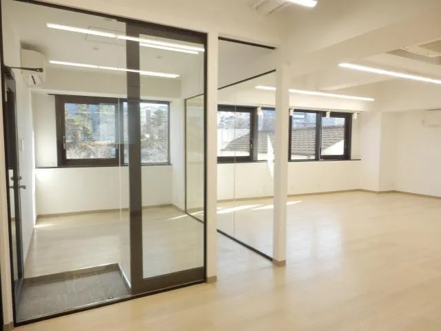 会議室1部屋付き！セットアップオフィスの居抜き賃貸オフィス物件(約25坪) ｜居抜きオフィス物件検索サイト【vivit-ビビット】（4）