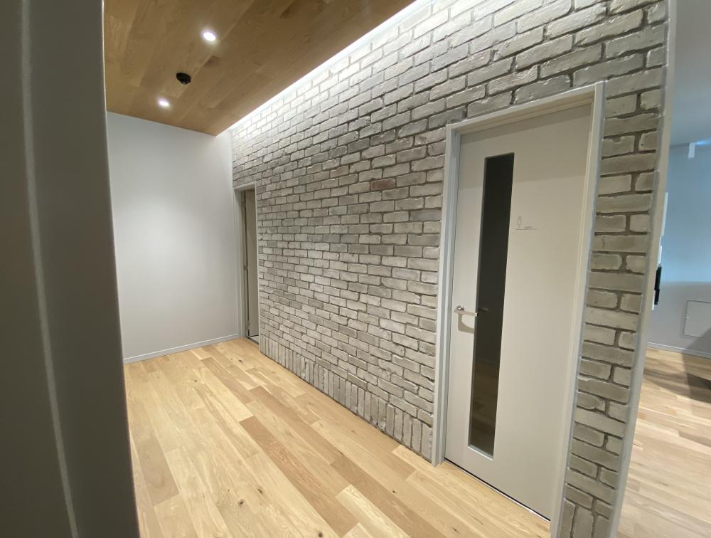 天井スケルトン 開放的な空間の居抜き賃貸オフィス物件(約35坪) ｜居抜きオフィス物件検索サイト【vivit-ビビット】（3）