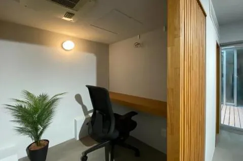 オシャレなメゾネットタイプの居抜き賃貸オフィス物件(約20坪) ｜居抜きオフィス物件検索サイト【vivit-ビビット】（5）