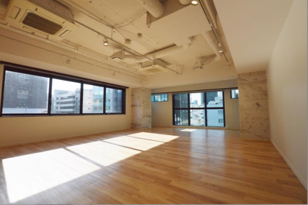 会議室付き！ ウッド調！の居抜き賃貸オフィス物件(約30坪) ｜居抜きオフィス物件検索サイト【vivit-ビビット】（6）