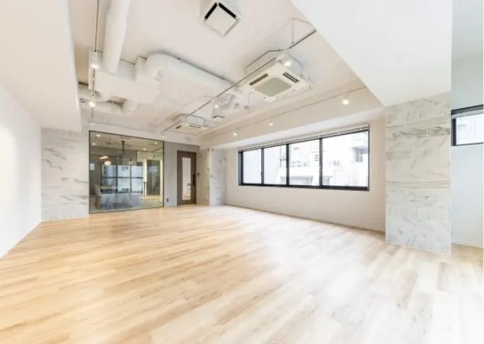 駅徒歩2分 会議室内什器ありの居抜き賃貸オフィス物件(約40坪) ｜居抜きオフィス物件検索サイト【vivit-ビビット】（7）