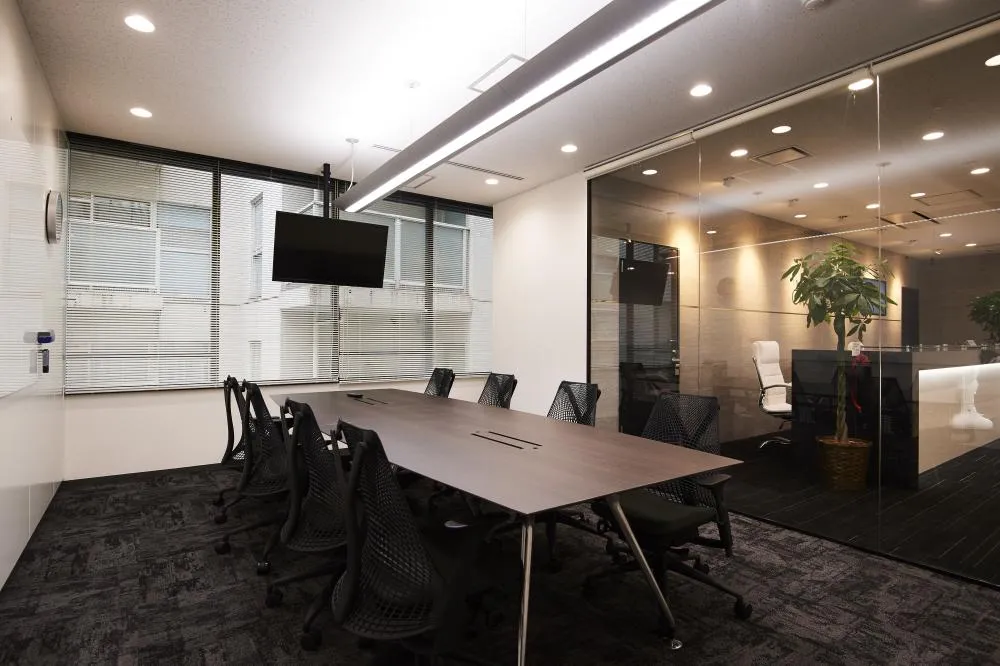 初期費用が安く、お得！ 会議室などの共用部が充実 東京都新宿区新宿 約35坪（約115㎡）