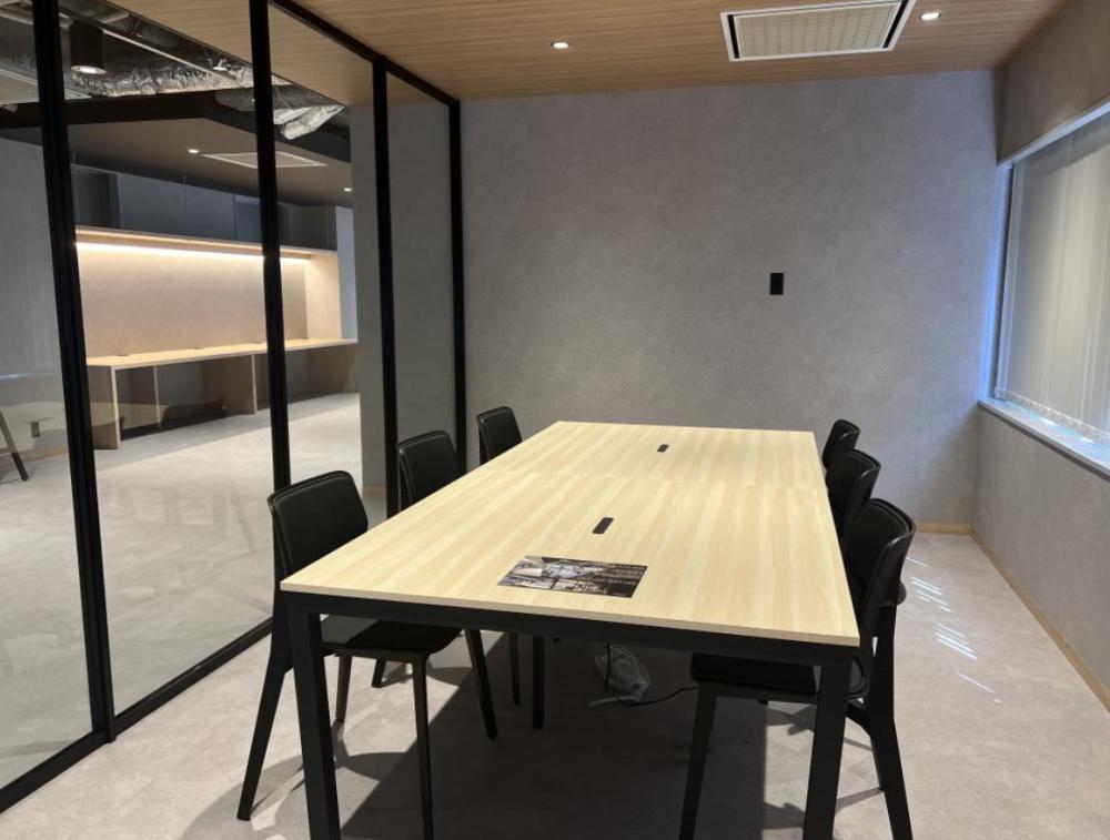 会議室付き！ オシャレ！の居抜き賃貸オフィス物件(約60坪) ｜居抜きオフィス物件検索サイト【vivit-ビビット】（3）