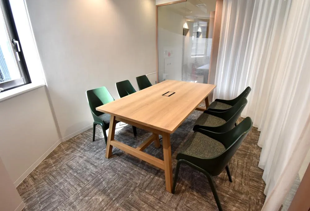 会議室3室＋テレカンブース2室の居抜き賃貸オフィス物件(約95坪) ｜居抜きオフィス物件検索サイト【vivit-ビビット】（3）