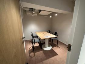 テレカンブース・会議室2部屋！の居抜き賃貸オフィス物件(約40坪) ｜居抜きオフィス物件検索サイト【vivit-ビビット】（サムネイル4）