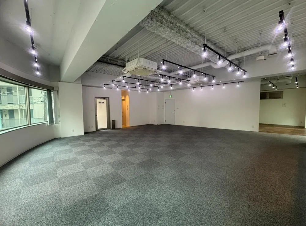 大塚駅徒歩5分！ 会議室造作済み！の居抜き賃貸オフィス物件(約45坪) ｜居抜きオフィス物件検索サイト【vivit-ビビット】（3）