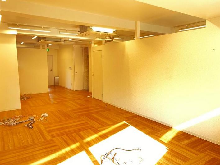希少なメゾネットタイプ！ 会議室造作済み！の居抜き賃貸オフィス物件(約40坪) ｜居抜きオフィス物件検索サイト【vivit-ビビット】（5）