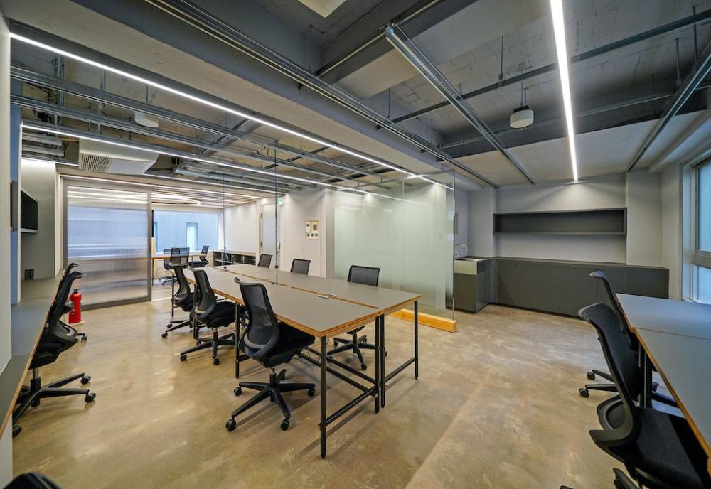 新橋駅チカ物件！ 会議室造作済み！の居抜き賃貸オフィス物件(約15坪) ｜居抜きオフィス物件検索サイト【vivit-ビビット】（4）