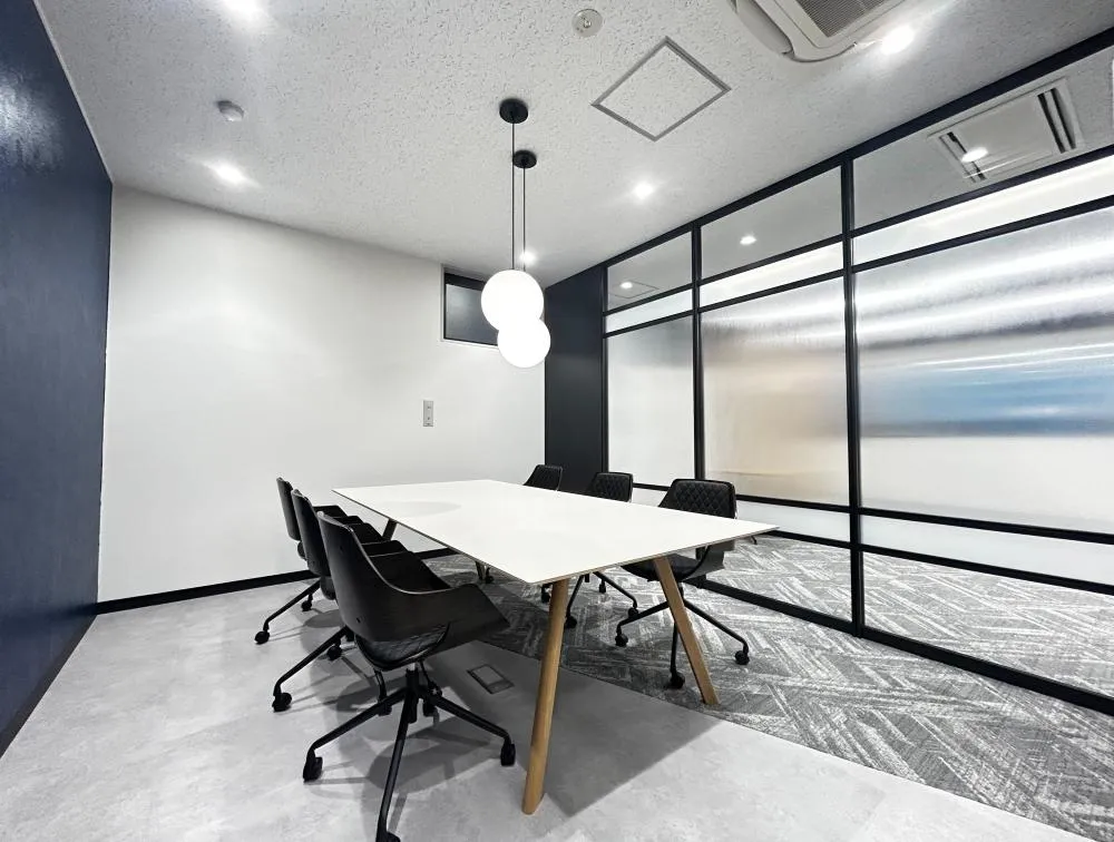 会議室2つ付き！おしゃれなオフィス！の居抜き賃貸オフィス物件(約50坪) ｜居抜きオフィス物件検索サイト【vivit-ビビット】（4）