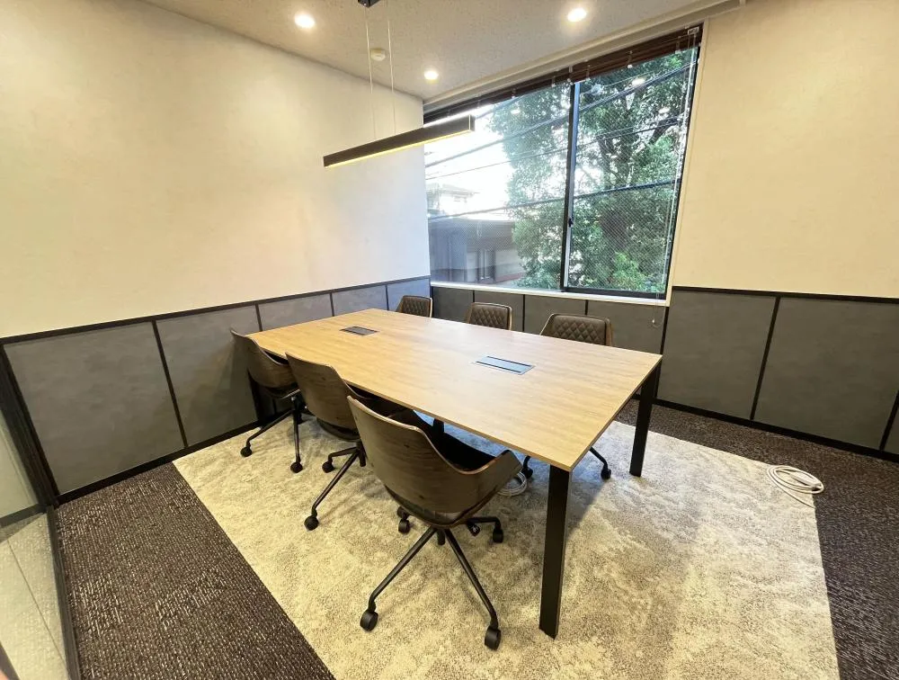 会議室2部屋・テレブース1部屋の居抜き賃貸オフィス物件(約45坪) ｜居抜きオフィス物件検索サイト【vivit-ビビット】（4）