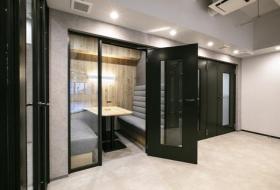 会議室2室付き！ テレカンブース完備の居抜き賃貸オフィス物件(約50坪) ｜居抜きオフィス物件検索サイト【vivit-ビビット】（サムネイル5）