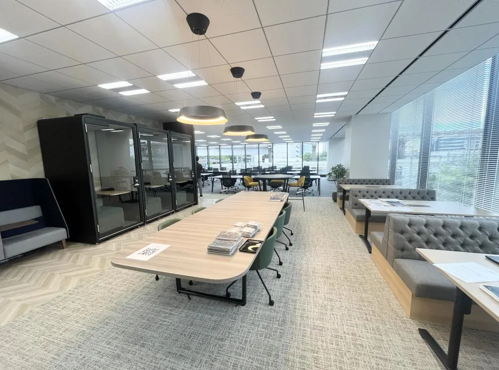 物件番号：F-09081 東京都港区浜松町 約90坪