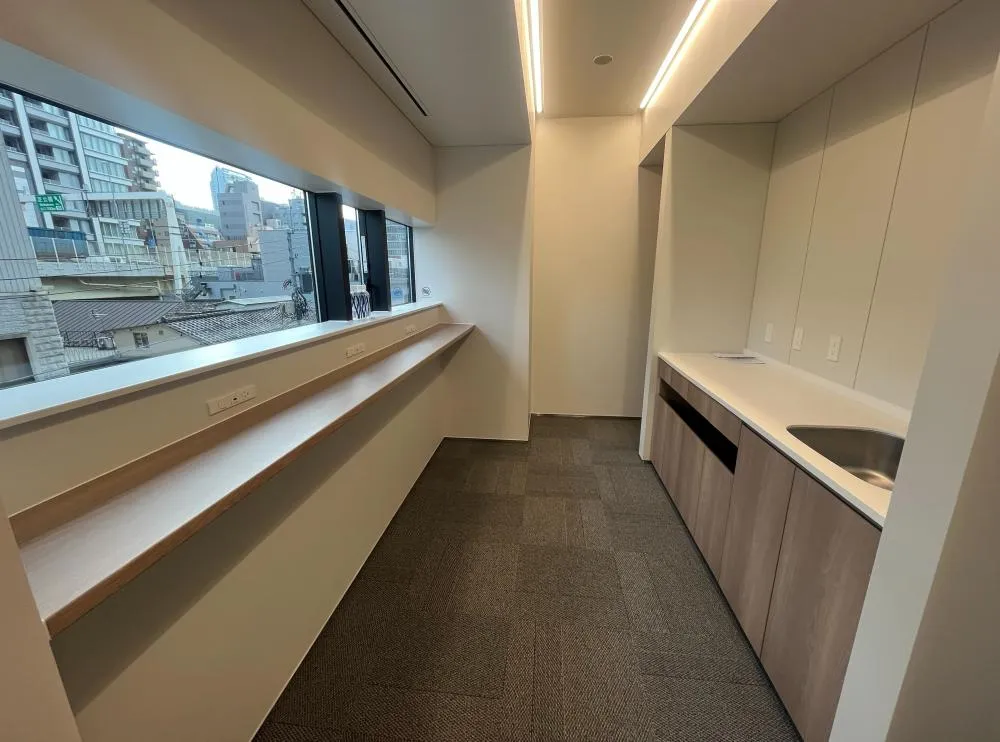 駅チカのハイグレードビル フルセットアップ&敷金免除の居抜き賃貸オフィス物件(約90坪) ｜居抜きオフィス物件検索サイト【vivit-ビビット】（8）