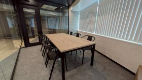 ウッド調ハーフセットアップ！会議室完備の居抜き賃貸オフィス物件(約30坪) ｜居抜きオフィス物件検索サイト【vivit-ビビット】（サムネイル1）