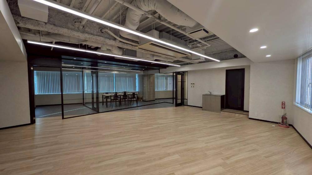 ウッド調ハーフセットアップ！会議室完備の居抜き賃貸オフィス物件(約30坪) ｜居抜きオフィス物件検索サイト【vivit-ビビット】（6）