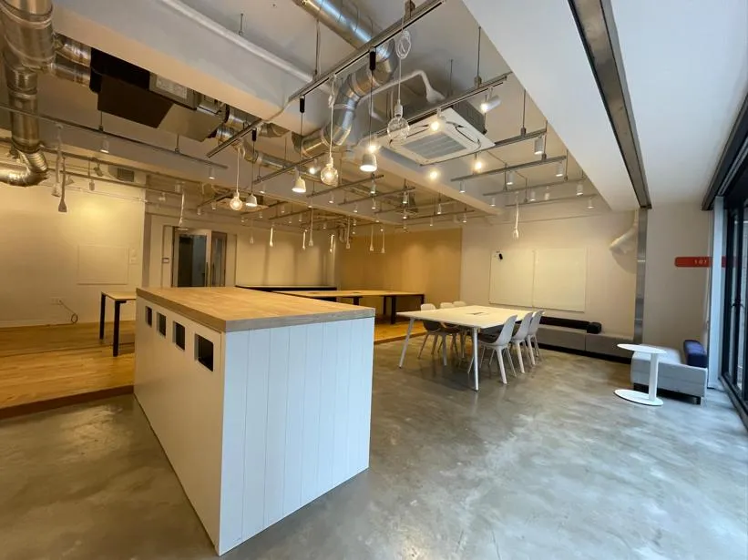 初期費用抑えて入居可能 会議室付きセットアップオフィスの居抜き賃貸オフィス物件(約30坪) ｜居抜きオフィス物件検索サイト【vivit-ビビット】（5）