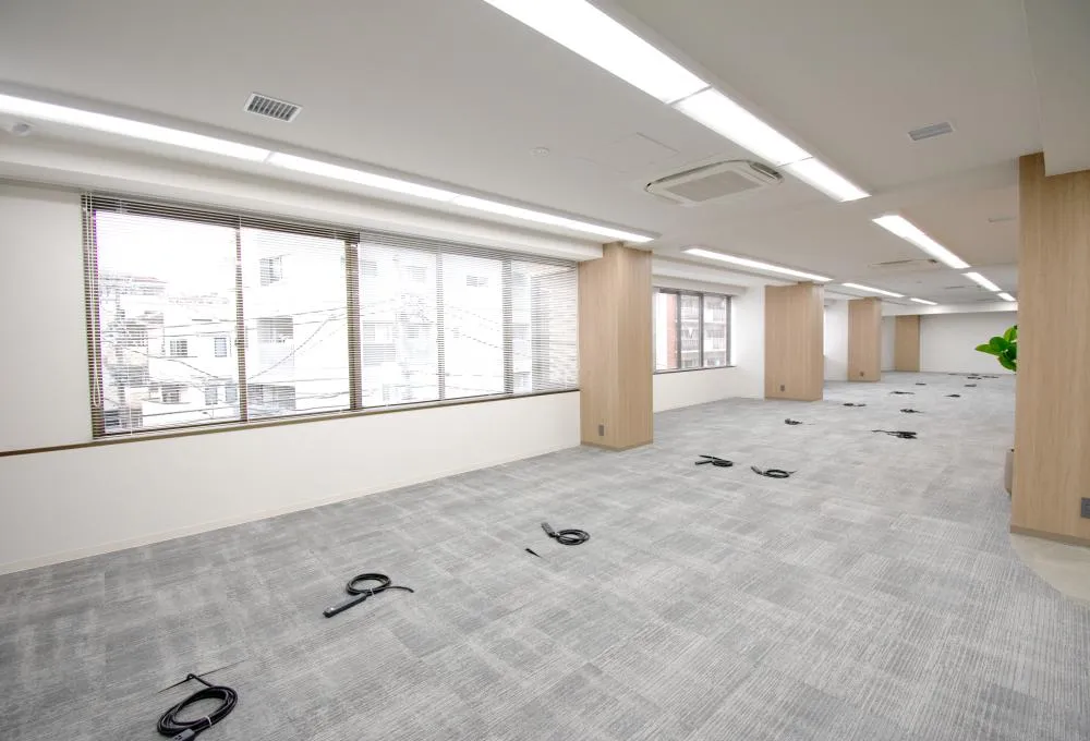 初期費用が安い！！ 会議室及びTELブース付き！の居抜き賃貸オフィス物件(約100坪) ｜居抜きオフィス物件検索サイト【vivit-ビビット】（9）