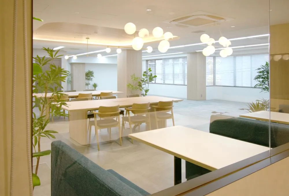 初期費用が安い！！ 会議室及びTELブース付き！の居抜き賃貸オフィス物件(約100坪) ｜居抜きオフィス物件検索サイト【vivit-ビビット】（8）
