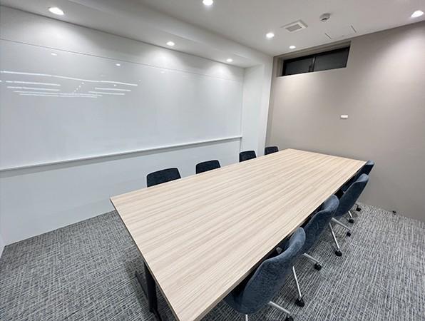 8名用会議室あり ハーフセットアップオフィス！の居抜き賃貸オフィス物件(約25坪) ｜居抜きオフィス物件検索サイト【vivit-ビビット】（3）