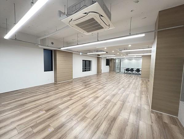 8名用会議室あり ハーフセットアップオフィス！の居抜き賃貸オフィス物件(約25坪) ｜居抜きオフィス物件検索サイト【vivit-ビビット】（4）