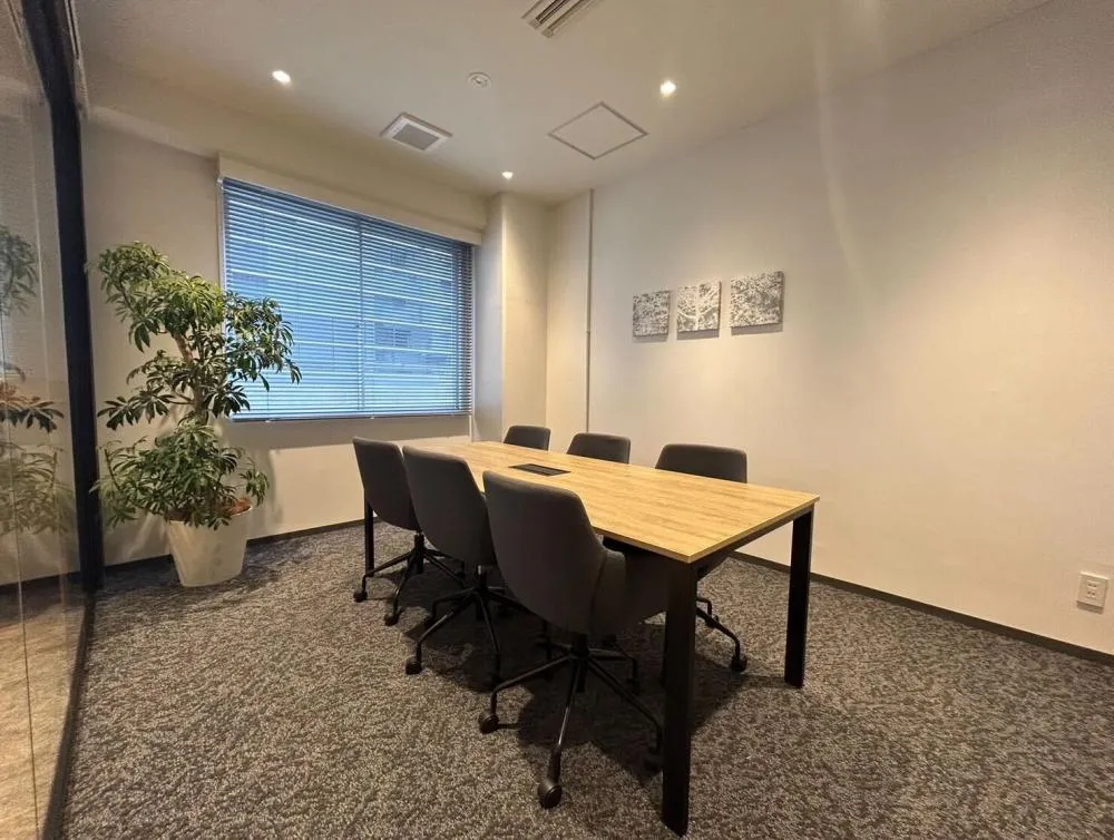 6名用会議室あり ラウンジスペース充実物件！ 東京都千代田区九段南 約35坪（約115㎡）