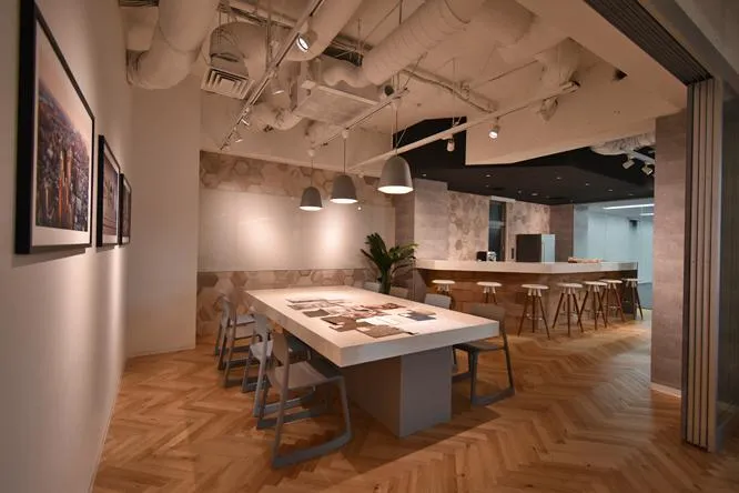 会議室3室付き 神田のハイグレードセットアップの居抜き賃貸オフィス物件(約120坪) ｜居抜きオフィス物件検索サイト【vivit-ビビット】（7）