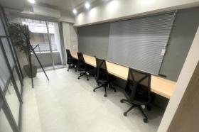 珍しいコンパクトオフィス！の居抜き賃貸オフィス物件(約10坪) ｜居抜きオフィス物件検索サイト【vivit-ビビット】（サムネイル1）