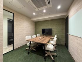 全ての家具付き！ 会議室1部屋・テレブース2部屋の居抜き賃貸オフィス物件(約35坪) ｜居抜きオフィス物件検索サイト【vivit-ビビット】（サムネイル4）