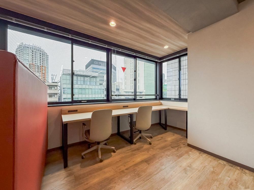 全ての家具付き！ 会議室1部屋・テレブース2部屋の居抜き賃貸オフィス物件(約35坪) ｜居抜きオフィス物件検索サイト【vivit-ビビット】（8）