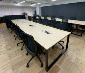 会議室2室 什器全部付きの居抜き賃貸オフィス物件(約40坪) ｜居抜きオフィス物件検索サイト【vivit-ビビット】（サムネイル3）