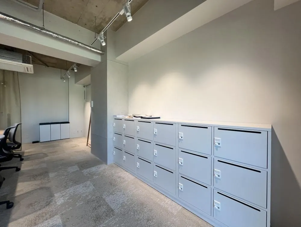 フルセットアップオフィス 会議室2部屋付きの居抜き賃貸オフィス物件(約45坪) ｜居抜きオフィス物件検索サイト【vivit-ビビット】（8）