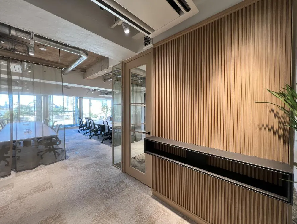 フルセットアップオフィス 会議室2部屋付きの居抜き賃貸オフィス物件(約45坪) ｜居抜きオフィス物件検索サイト【vivit-ビビット】（9）