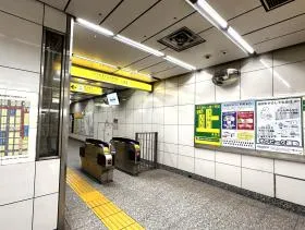 都営浅草線「宝町駅」