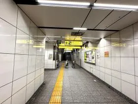 都営浅草線「宝町駅」
